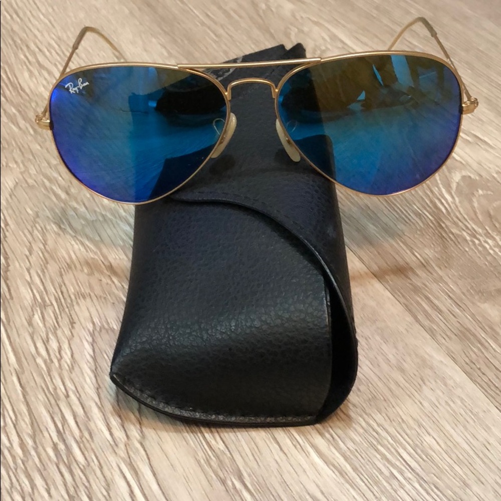 Ray Ban aviator sunglasses with blue mirrored tint